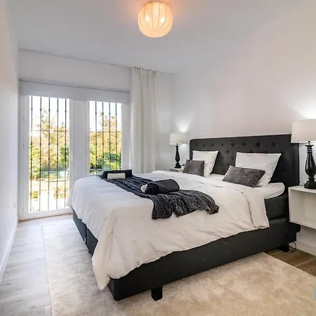 Sierra Park - 18 Newly Renovated With Pool, Gym, Jacuzzi And Padel *