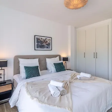Sierra Park - 18 Newly Renovated With Pool, Gym, Jacuzzi And Padel Apartment