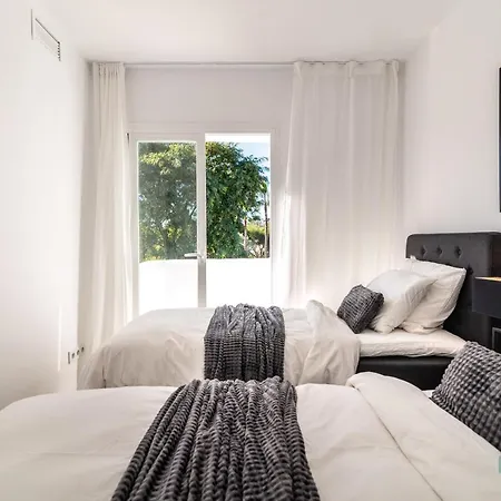 Sierra Park - 18 Newly Renovated With Pool, Gym, Jacuzzi And Padel Marbella