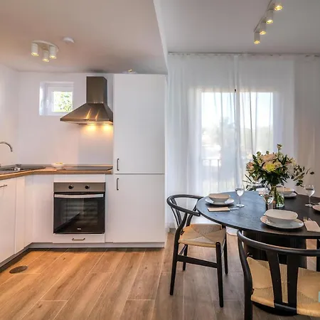 Sierra Park - 18 Newly Renovated With Pool, Gym, Jacuzzi And Padel Apartment