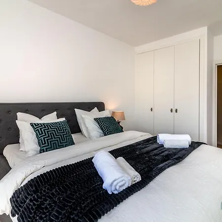 Sierra Park - 18 Newly Renovated With Pool, Gym, Jacuzzi And Padel *