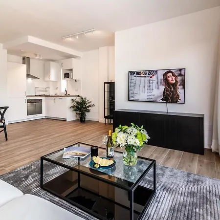 Sierra Park - 18 Newly Renovated With Pool, Gym, Jacuzzi And Padel Apartment *