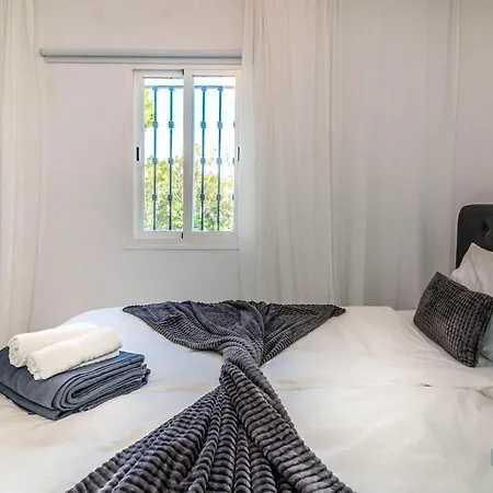 Sierra Park - 18 Newly Renovated With Pool, Gym, Jacuzzi And Padel Marbella